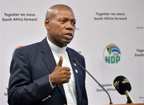 health minister says south africa moving forward with confidence sapeople worldwide south
