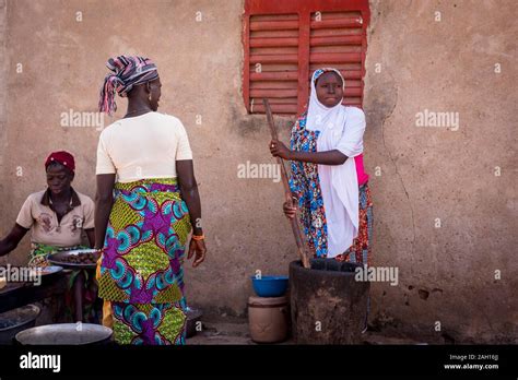 Benin Kandi African Women Cooking Pounding Food Preparation
