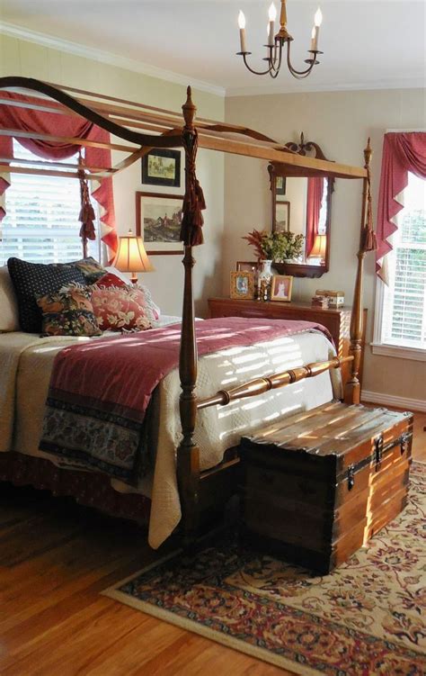 These are some beautiful bedrooms filled with great ideas for making the most of a small space. 115 best images about Period Colonial 1700s (American) on ...
