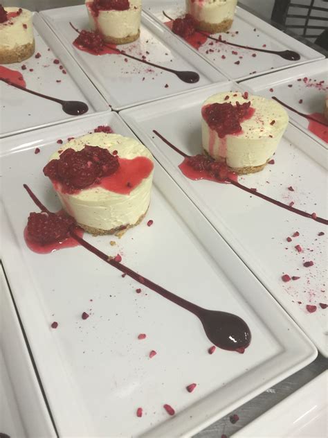 Vanilla Cheesecake With Raspberry Coulis