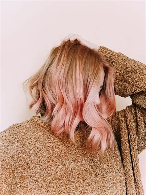 This works especially well with more of an ombre rose gold look since it really accentuates both the darker color at the top and the rose gold color at the ends. Pin on HAIR.
