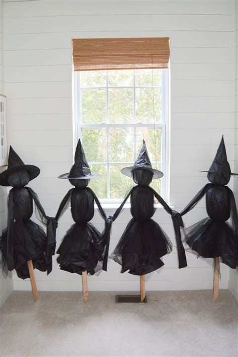 Make Your Own Outdoor Witches Halloween Outside Halloween Witch