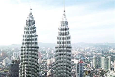 Kuala Lumpur 20 Attractions City Tour Include Petronas Twin Tower Entrance