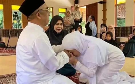 M Sian Actress Angeline Tan Marries Local Director Sabri Yunus After Converting To Islam Hype My