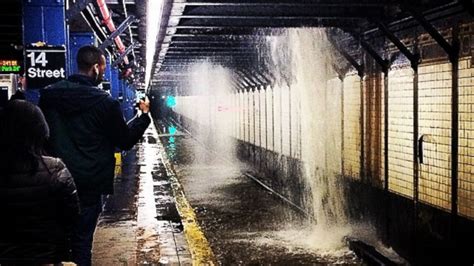 Water Main Break Floods New York City Subway Station Abc News