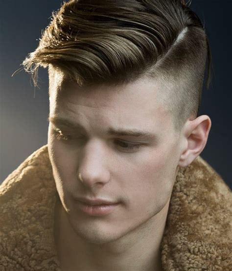 The undercut is a hairstyle that was fashionable from the 1910s to the 1940s, predominantly among men, and saw a steadily growing revival in the 1980s before becoming fully fashionable again in the 2010s. Disconnected Undercut Hairstyles For Men-20 New Styles and ...