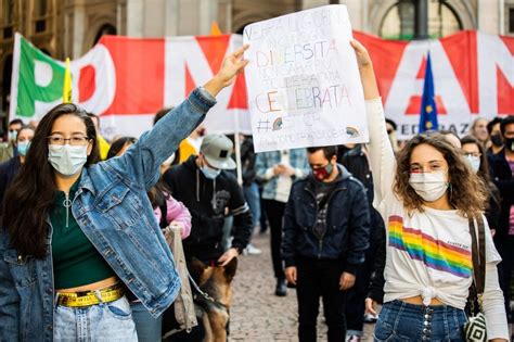 La manifestazione pro ddl zan prevista per l'8 maggio rischia di creare troppi assembramenti e si valutano spazi più ampi. "Ora basta": a Milano la manifestazione a sostegno della ...