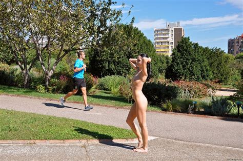 Gwen Barcelona Nude In Public 23 Martymarty