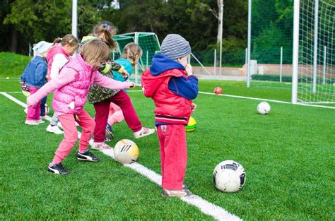 3 Easy Ways to Promote a Healthy Lifestyle to Your Kids ...