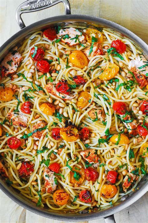 Pasta With Roasted Cherry Tomatoes Chicken And Lemon Garlic Butter