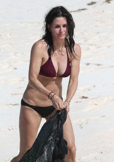 courteney cox in bikini on the beach in bahamas courteney cox picture 55475044 454 x 646
