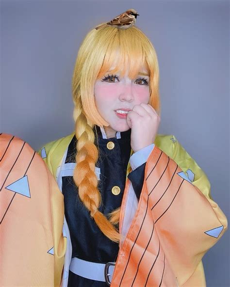 Zenitsu Girl Cosplay