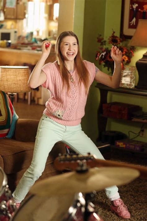 Sue Heck Played By Eden Sher The Middle Pinterest To Be Dads And