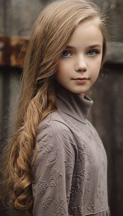 Anna Grudina In 2022 Long Hair Girl Cute Girl Outfits Portrait