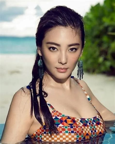 Top 10 Most Beautiful Chinese Women In The World 2023