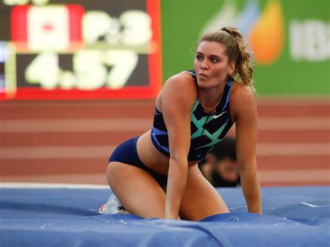 Barstool Sports On Twitter Canadian Pole Vaulter Alysha Newman Is Prepping For The Olympics By