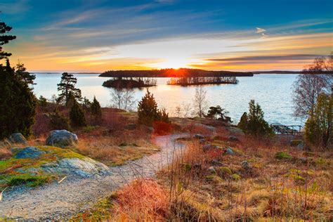 See authoritative translations of suecia in english with example sentences and audio pronunciations. Lago Malaren, Suecia | Joan Vendrell