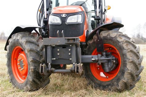 Traktory Kubota M8540