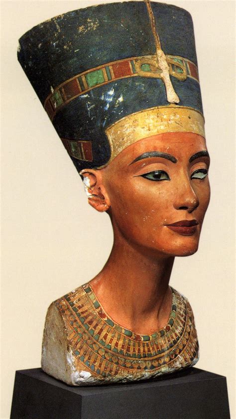thutmose bust of nefertiti c 1345 bce egyptian amarna period dynasty xviii nefertiti