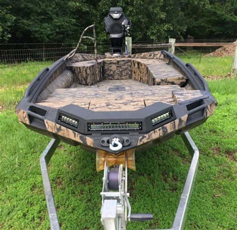 Fill the pilot holes with wood putty and smooth the surface with. The 25+ best Duck boat blind ideas on Pinterest | Boat blinds, Duck hunting boat and Duck boat