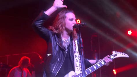 Halestorm Mayhem Mobile Al2015 Front Row Youtube