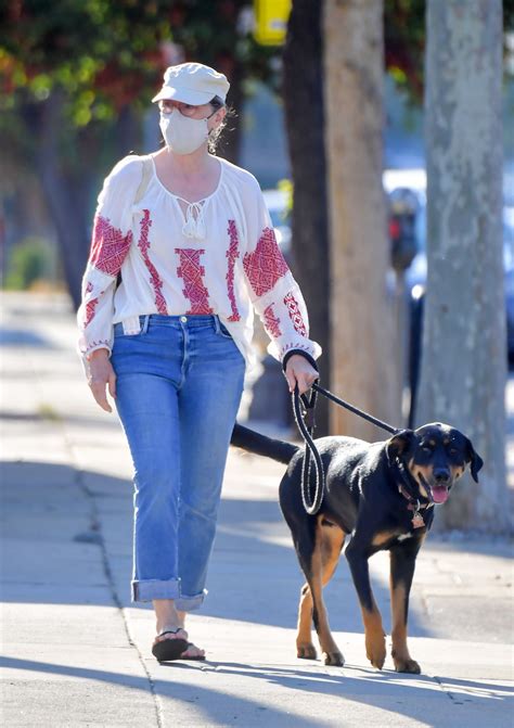 Check out the latest pictures, photos and images of meryl streep from 2020. Meryl Streep - Takes Her Dog on a Walk in Santa Monica 08 ...