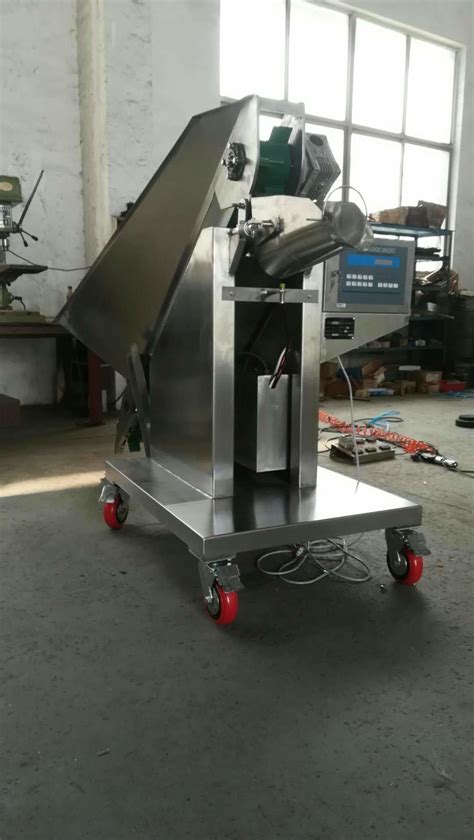 300 Bags Per Hour Potato Packaging Machine With Potato Weighing Scale
