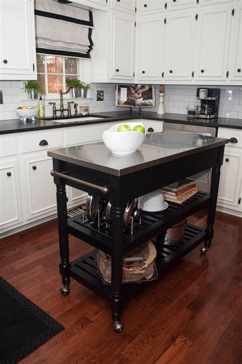 10 Types Of Small Kitchen Islands On Wheels