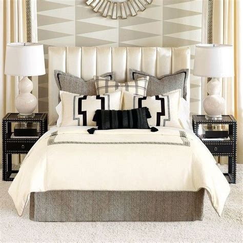 20 Perfect Pillow Arrangement Decor Ideas For Queen Bed Bed Linens Luxury Bedroom Design