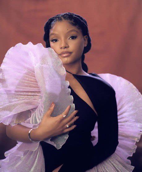 The Siren Source On Twitter Halle Bailey Looks Absolutely Gorgeous