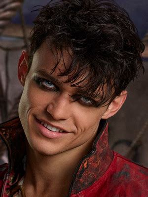 Thomas doherty is a scottish actor known for his role in disney's 'descendants 2.' check out this biography to know about his childhood, family life, achievements and fun facts about him. Thomas Doherty - FILMSTARTS.de