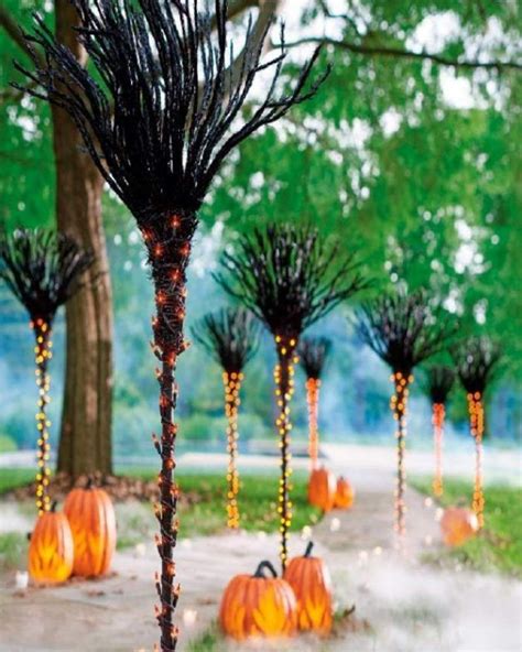 60 Best Outdoor Halloween Decorations Ideas That Are Eerily Amazing