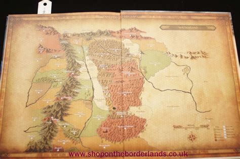 Adventures In Middle Earth Loremasters Guide Hardback Core Rulebook