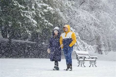 Exactly When 13cm Snow Bomb Will Hit Uk As Met Office Warn Of Powerful