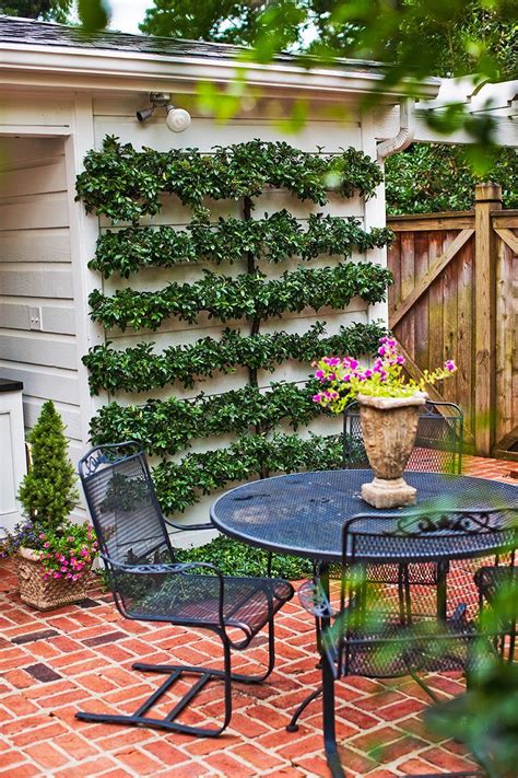 16 Simple Solutions For Small Space Landscapes Small Yard Landscaping
