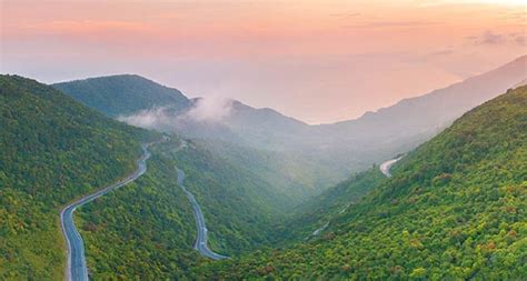 Hai Van Pass A Thrilling Beauty That Only Vietnam Has