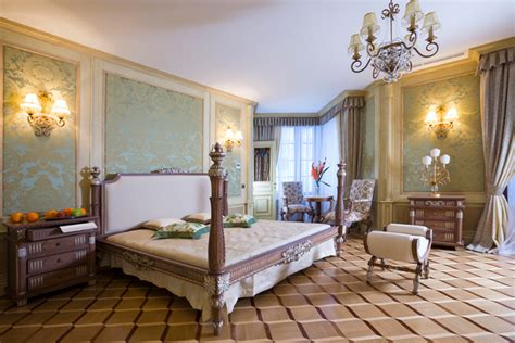 To help you get started, we searched high and low for the savviest master bedroom decorating ideas we could find. Bedroom Ideas For All Sizes Trending 2018 & 2019