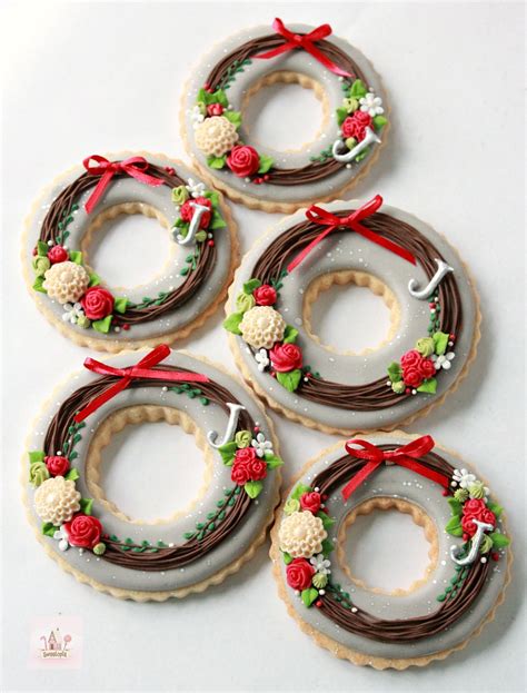 The best christmas cookie decorating ideas are the most creative. Chocolate Royal Icing Recipe | Sweetopia