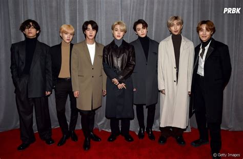 Bts bts join billboard on the red carpet of the 2020 grammy awards to talk about running into ariana. BTS posa no tapete vermelho do Grammy Awards 2020 - Purebreak