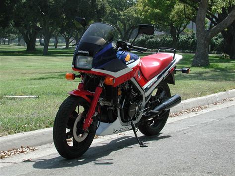 So i went looking at sub cheap stuff on craigs list. VF500F_IN_LA: HOME - Todd Mockler's 1986 Honda VF500F ...