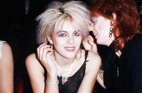 Elizabeth Hurley During A 1980s Punk Phase Roldschoolcool