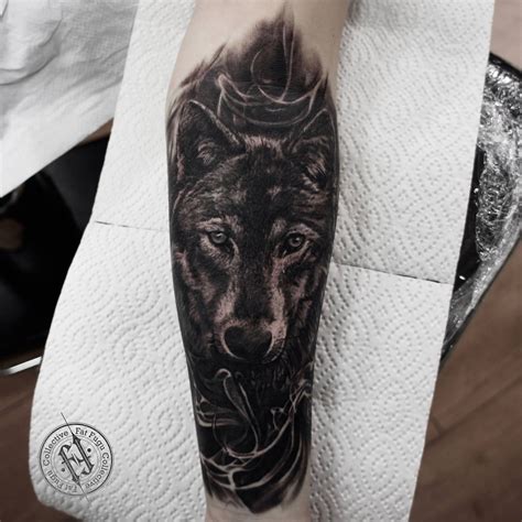 Tattoo 13 looks good made in the gothic style. Pin by Ni Ka on My Tattoo | Tattoo shading, Wolf tattoos ...