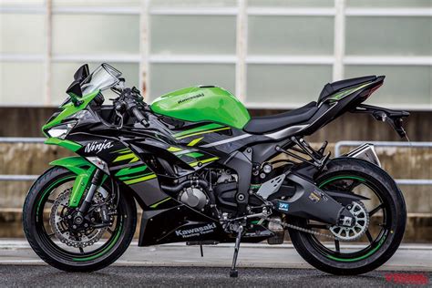 However, the cbr650r triumphs the ninja 650 with a few tricks up its sleeve. Ninja ZX-6R vs YZF-R6 公道インプレ比較 | WEBヤングマシン｜最新バイク情報