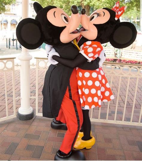 Pin By Tiffany Time On Minnie And Mickey Mickey Warm Hug Minnie