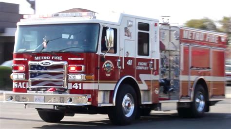 Brand New Sacramento Metropolitan Fire District Engine 41 Responding