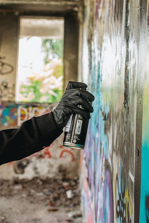 Spray Can Spraying Hd Phone Wallpaper Pxfuel