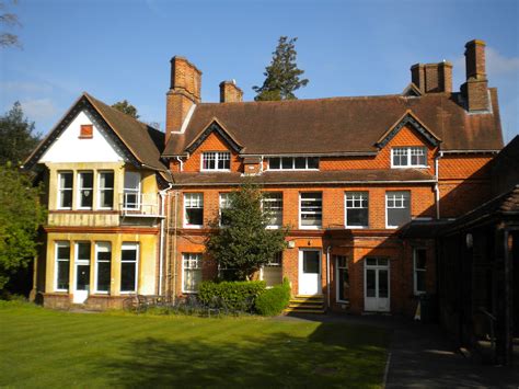 The Holt School Wokingham