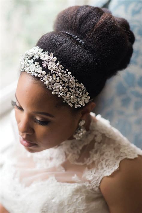 Oct 14, 2019 · hair bias often stems from stereotypes that black hair in its natural state is dirty or unkempt, says patricia okonta, an attorney for the naacp legal defense and educational fund. Natural Bun - 13 Pinterest Wedding Hairstyles Worth ...
