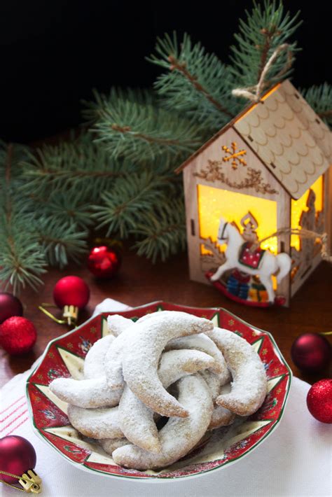 Czech walnut wreath cookies / 7 slovak christmas cookies. Czech Walnut Wreath Cookies : Traditional Christmas Cookies With Walnut Stock Photo Image Of ...