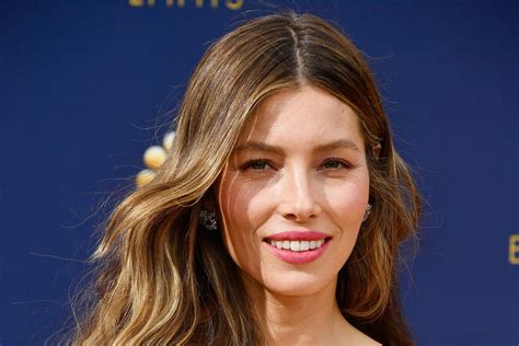Jessica Biel S Body Measurements Including Breasts Height And Weight